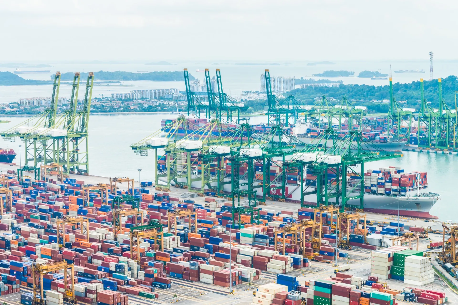 Cómo impactan los tifones en los fletes marítimos: la ruta Asia-México bajo presión